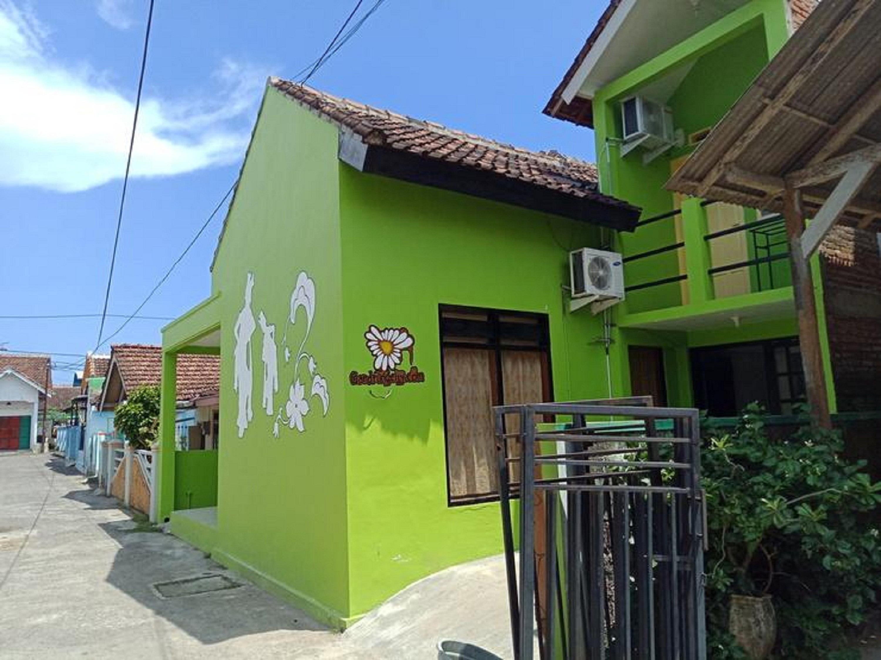 Gandrung City Hostel Баньюванги Экстерьер фото